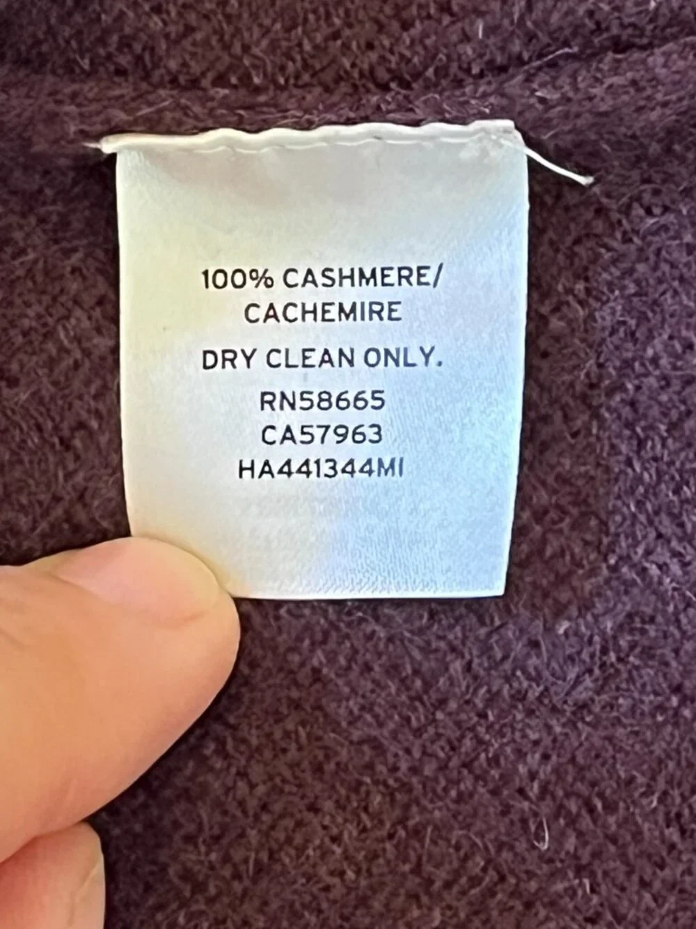 Halogen Women's Purple 100% Cashmere V-Neck Sweater Size M Preppy Quiet Luxury